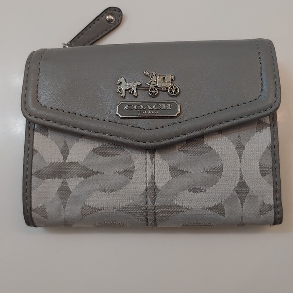 Coach Handbags - Coach envelope trifold wallet